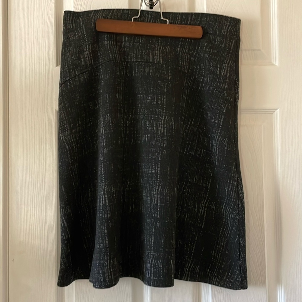 Della spiga italy black grey goth skirt business casual